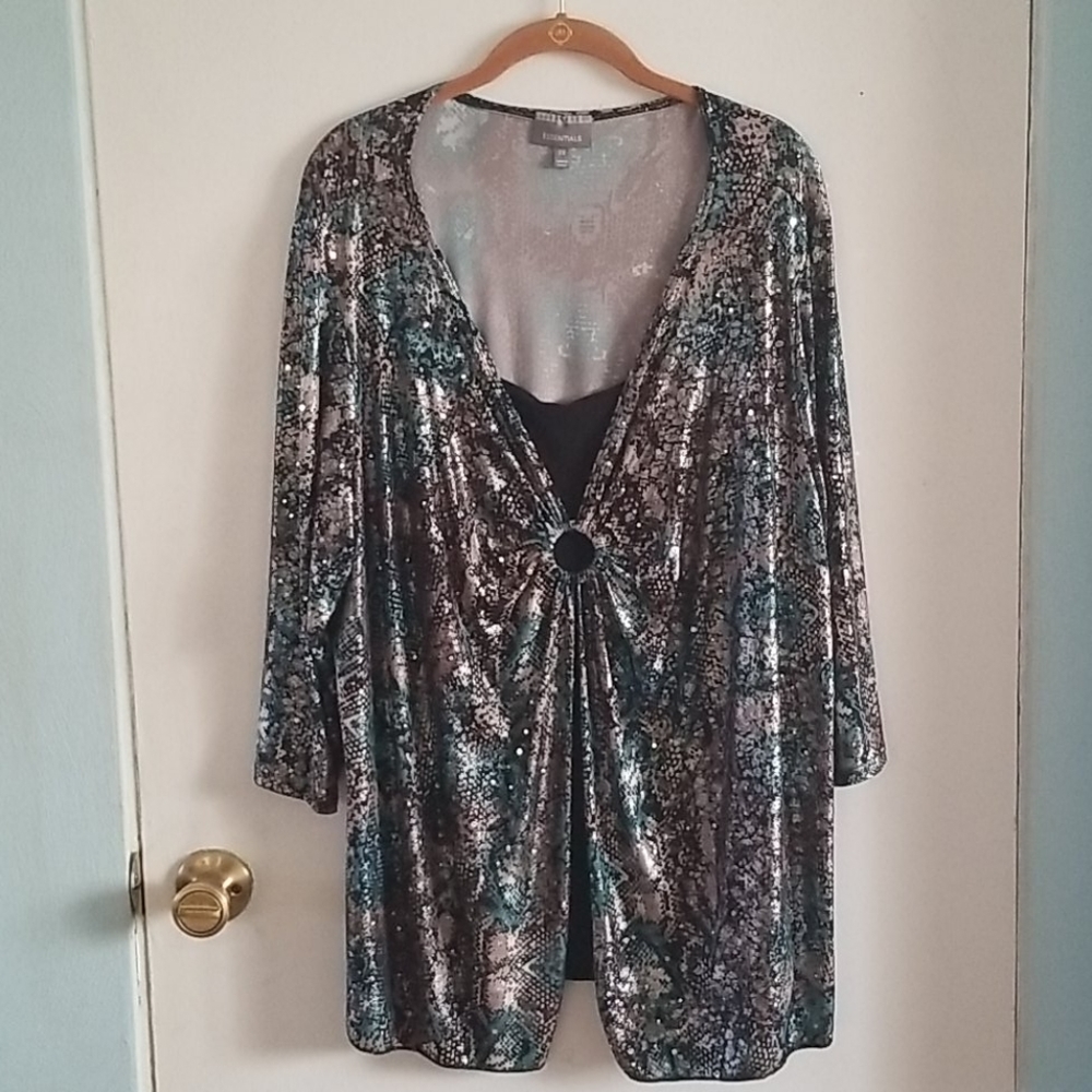 Plus size Essentials top